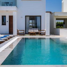 Pool Villa with 3BR Near Beach in Softades, hotel in Sophtadhes