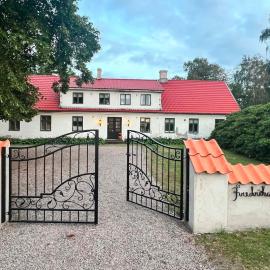 Fredrikstorp Gård, hotel i Laholm