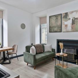 Contractor-Friendly - Hawick - Free Parking - 2BR