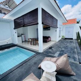 Kama villa, hotel in Uluwatu