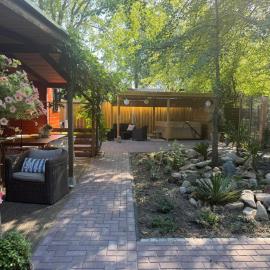 Casa Rosa - Sfeervolle cottage met jacuzzi，Erm的飯店