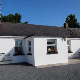 Ballyhist Cottage, superb 2 bedroom Farm Cottage