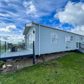 Modern Caravan With Beautiful Seaviews In Suffolk! Ref 90023Sv, מלון בBenacre