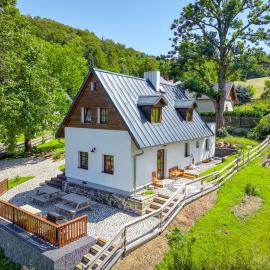 NatureHouse Čeřeniště, hotel in Malečov