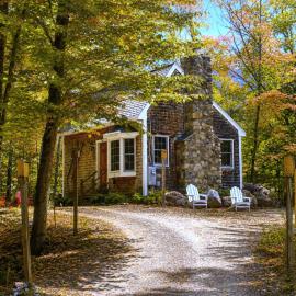 Private Cabin on 1.7 acres w/ Fireplace White Mtns, hotel a Intervale
