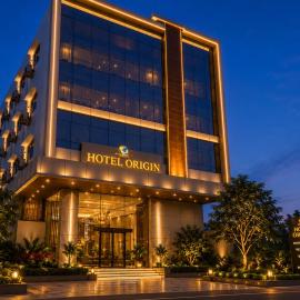 Hotel ORIGIN Hyderabad Airport، فندق في حيدر أباد
