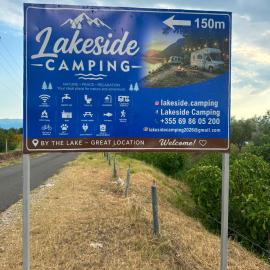 LakeSide Camping, hotell i Koplik