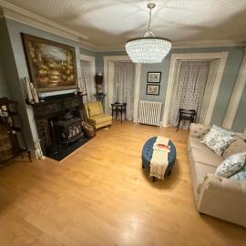 Historic Sawyer House Inn, hotel em Calais