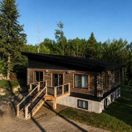 Nature Comfort and Getaway - Chalet AKIA, hotel en Saint-Gabriel-de-Brandon