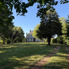 Château Talence 1870, hotell i LʼAbsie