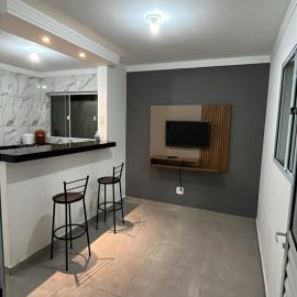 Lar Tranquilo Com Garagem, hotel in Pirassununga