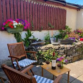 Town house with patio, hotel di Sligo