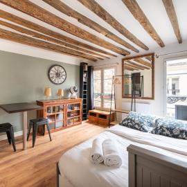 Central Parisian-style Studio Apart - Sentier, hotel i Paris
