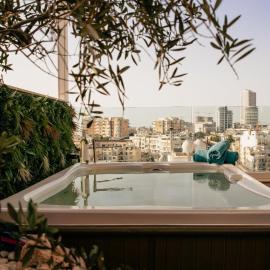 Luxury Penthouse with Jacuzzi and Stunning Views By Buena Vista