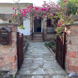 Casa Ambrino, Hotel in Lu Lioni