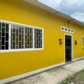 Casa en Puerto Bogota, 5 minutos de Honda