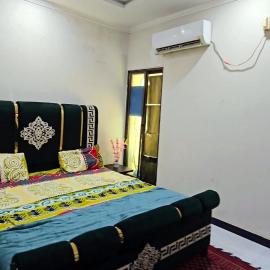 Double bed available for rent in reasonable price,, hotel a Losar Shafu