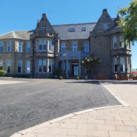 The Strathearn Hotel, готель у місті Файф