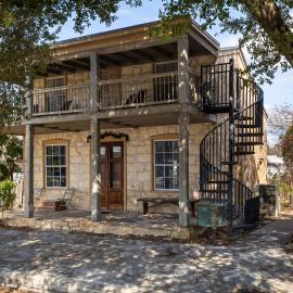 Historic Rumpel Kammer - Steps to Main Street