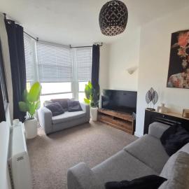 1 Bedroom Beach view Apartment Sleeps 4