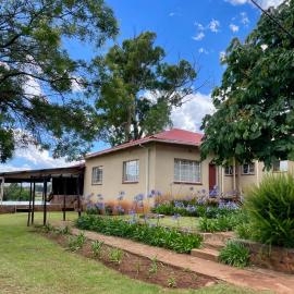 Ebenezer Lodge And Conference, hotel in Phuthaditjhaba