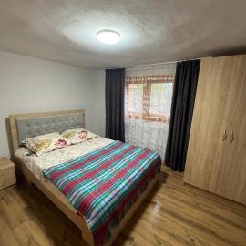 Casa din Deal, hotel a Runc
