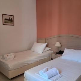 Ξενώνας Αμαλία - Guesthouse Amalia, hotel di Amaliápoli