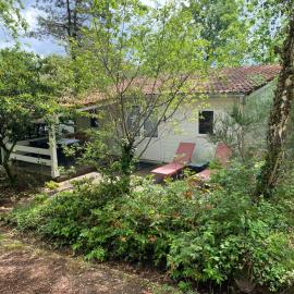 Huisjeveertien, hotel in Saint-Pardoux-la-Rivière
