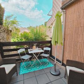 Meublé des Capucins - Cocon & Terrasse Privée, hotel in Plombières-les-Bains