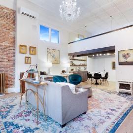 5 Star Listing 1 Min Walk to River & Downtown