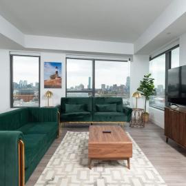 Central Upscale 2BR Condo wGym Office & Parking