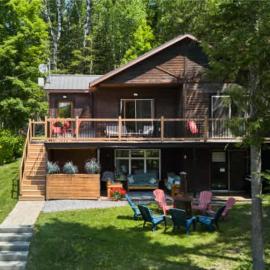 Le Rustique Moderne Detente - Lake Access, hotel a Pohénégamook