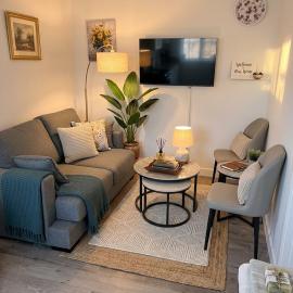 Modern comfort home away from home, hotel in Edmonton