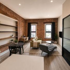 The Post Hotel, hotel din Renfrew