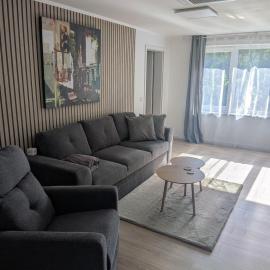 neu renoviert - modernes Ferienhaus in Nordseenähe, hotell i Rehm-Flehde-Bargen