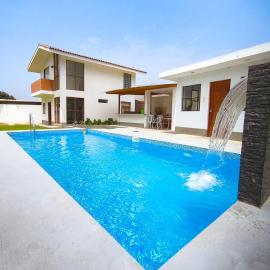 Cieneguilla में, होटल Casa Totalmente Privada 4 Habitaciones con Piscina y Cine - Pet Friendly