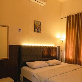 Thian Homestay, hotel in Batukaras