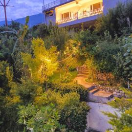 Cedar Crest Homestay