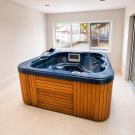 Wanaka Apartment Pool Spa Sauna Walk to Town, hotel din Wanaka