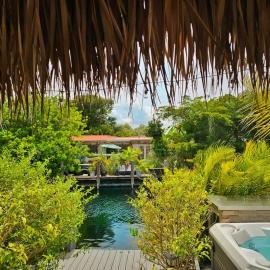 •Tiki Tiki Club• Heated pool-Hot Tub-Waterfront