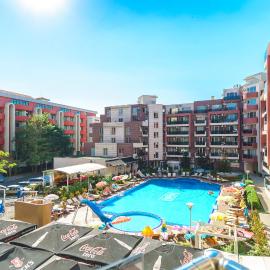 Admiral Plaza Hotel, hotel din Sunny Beach