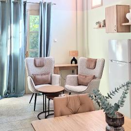 EVANTHIA Apartment