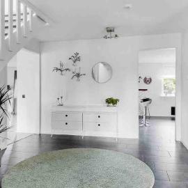 Bright house close to the beach, city center and free parking