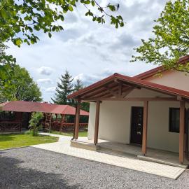 Gyulak Guesthouse, hotel in Izvoare