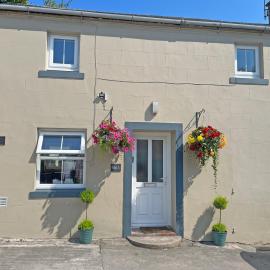 Waverton Hall Cottage - Uk52027
