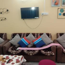 Two BHK and Four BHK Fully Furnished Flats for 1 to 13 guests - Near Charminar and Salar Jung Museum, hotel in Hyderabad