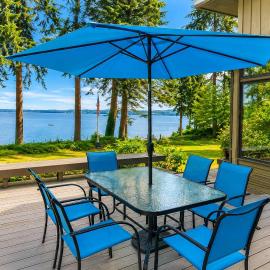 Poulsbo Waterfront Lodge with Game Room Library, hotel i Poulsbo