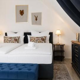 Ferienhaus Has & Igel - märchenhaft in Buxtehude bis 10 Personen - 4 Schlafzimmer - Terrasse - 140 qm - 2 Parkplätze unterm Carport, ξενοδοχείο σε Buxtehude