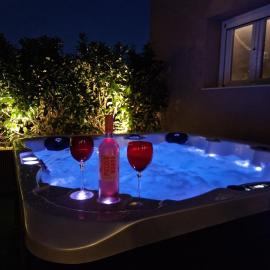 Alykes Maisonette Prv Jacuzzi, hotelli kohteessa Kontokáli