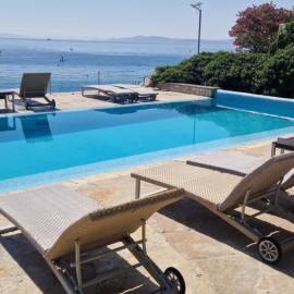 Apartment with pool and beach, hotel sa Trogir